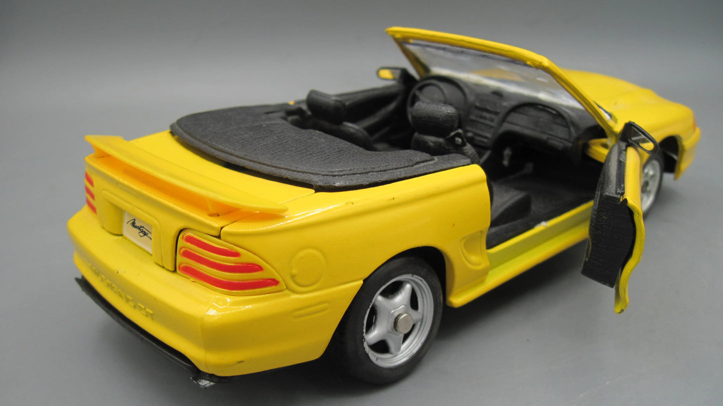 Maisto   Mustang GT 1994 Yellow