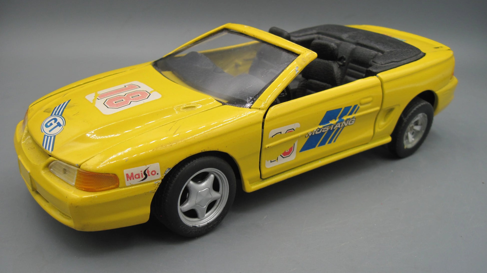 Maisto   Mustang GT 1994 Yellow