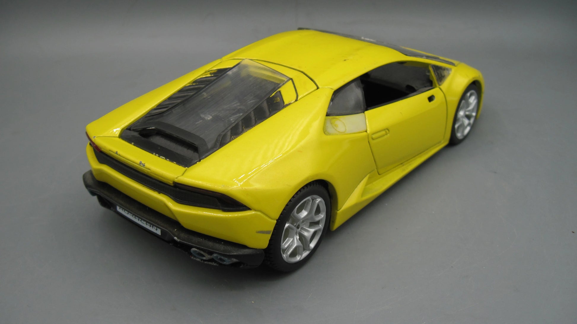 Maisto   Lamborghini Huracan LP 610-4  Yellow