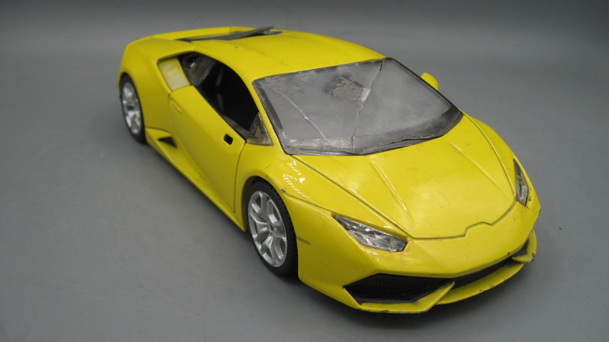 Maisto   Lamborghini Huracan LP 610-4  Yellow