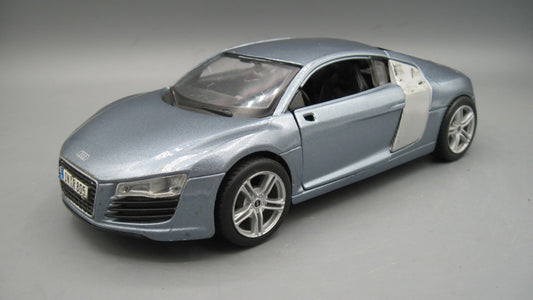 Maisto   Audi  R8  Grey
