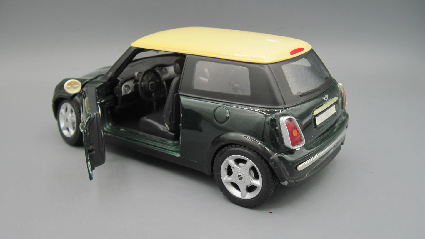 Maisto   Mini Cooper  Green