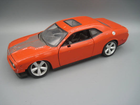 Maisto   Dodge Challenger SRT 8 2008 Orange