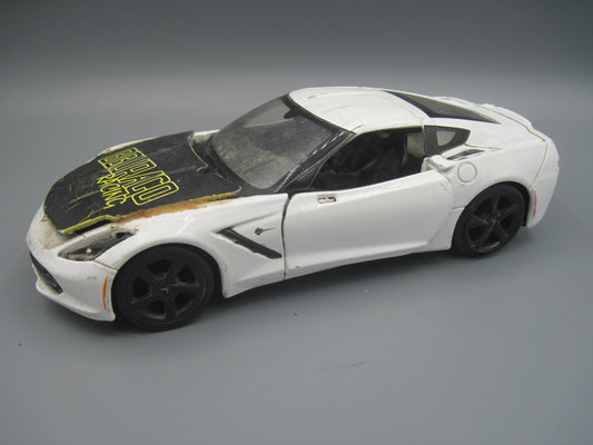 Maisto   Corvette Sting Ray 2014 White