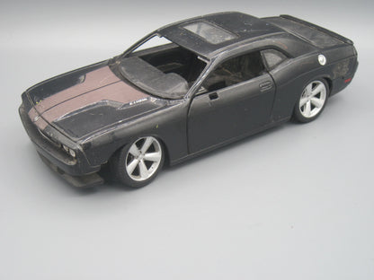 Maisto   Dodge Challenger SRT 8 2008 Black & Brown