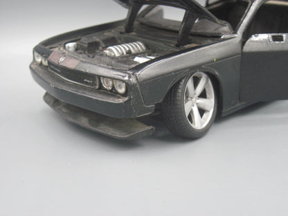 Maisto   Dodge Challenger SRT 8 2008 Black & Brown