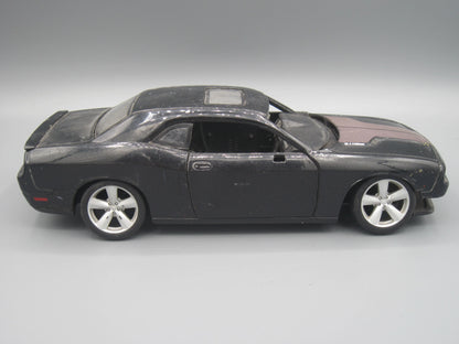 Maisto   Dodge Challenger SRT 8 2008 Black & Brown