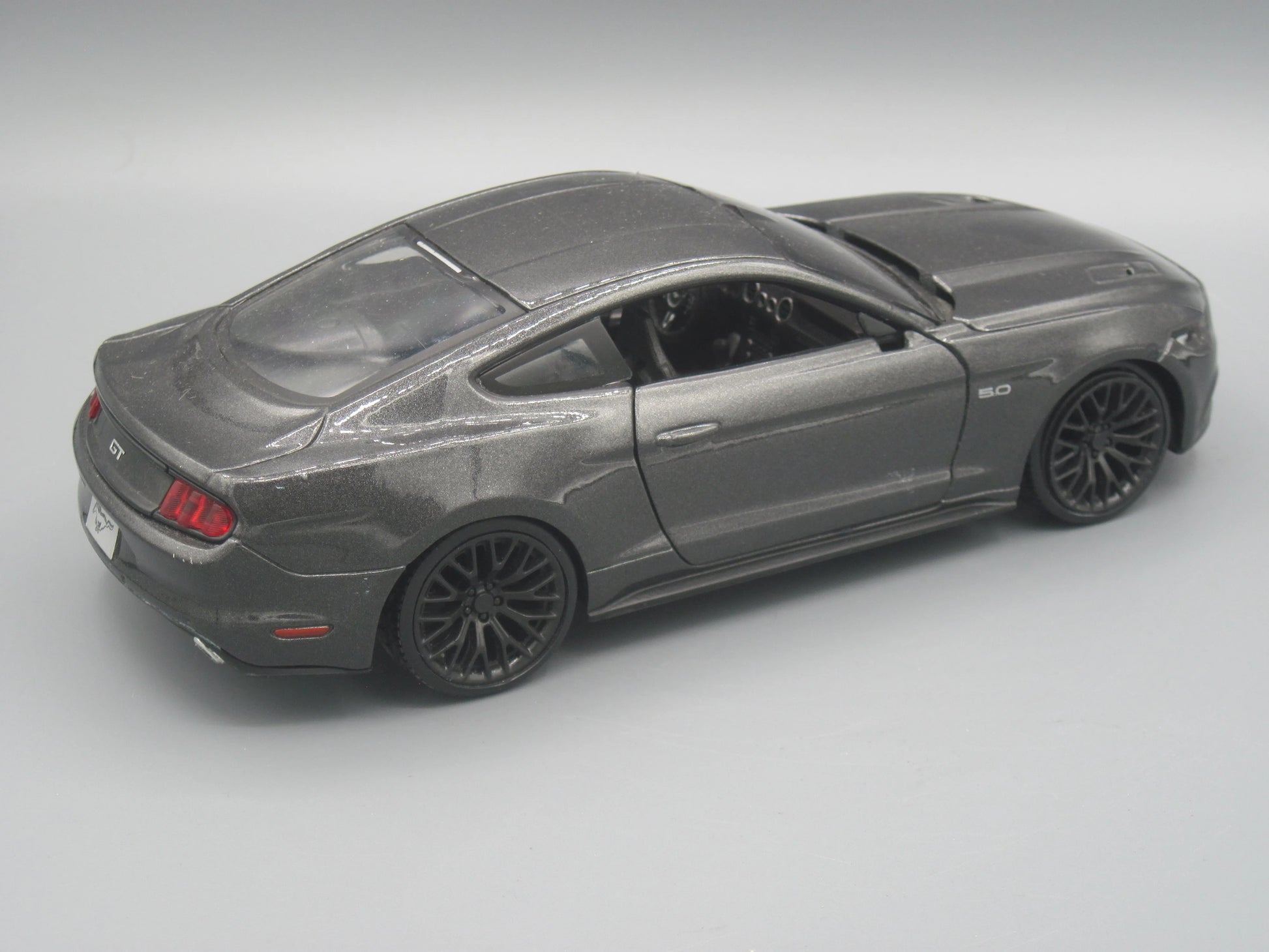Maisto   Ford Mustang GT 2015 Grey