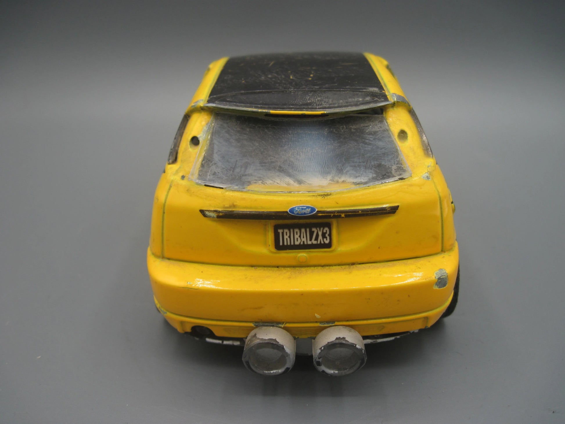 Maisto   Ford Focus TribalzX3  Yellow & Black