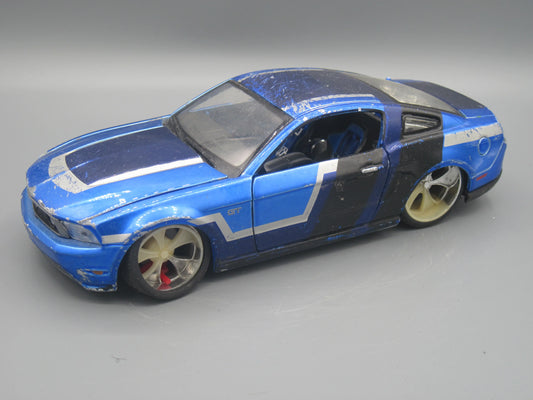 Maisto   Ford Mustang GT 2011 Blue
