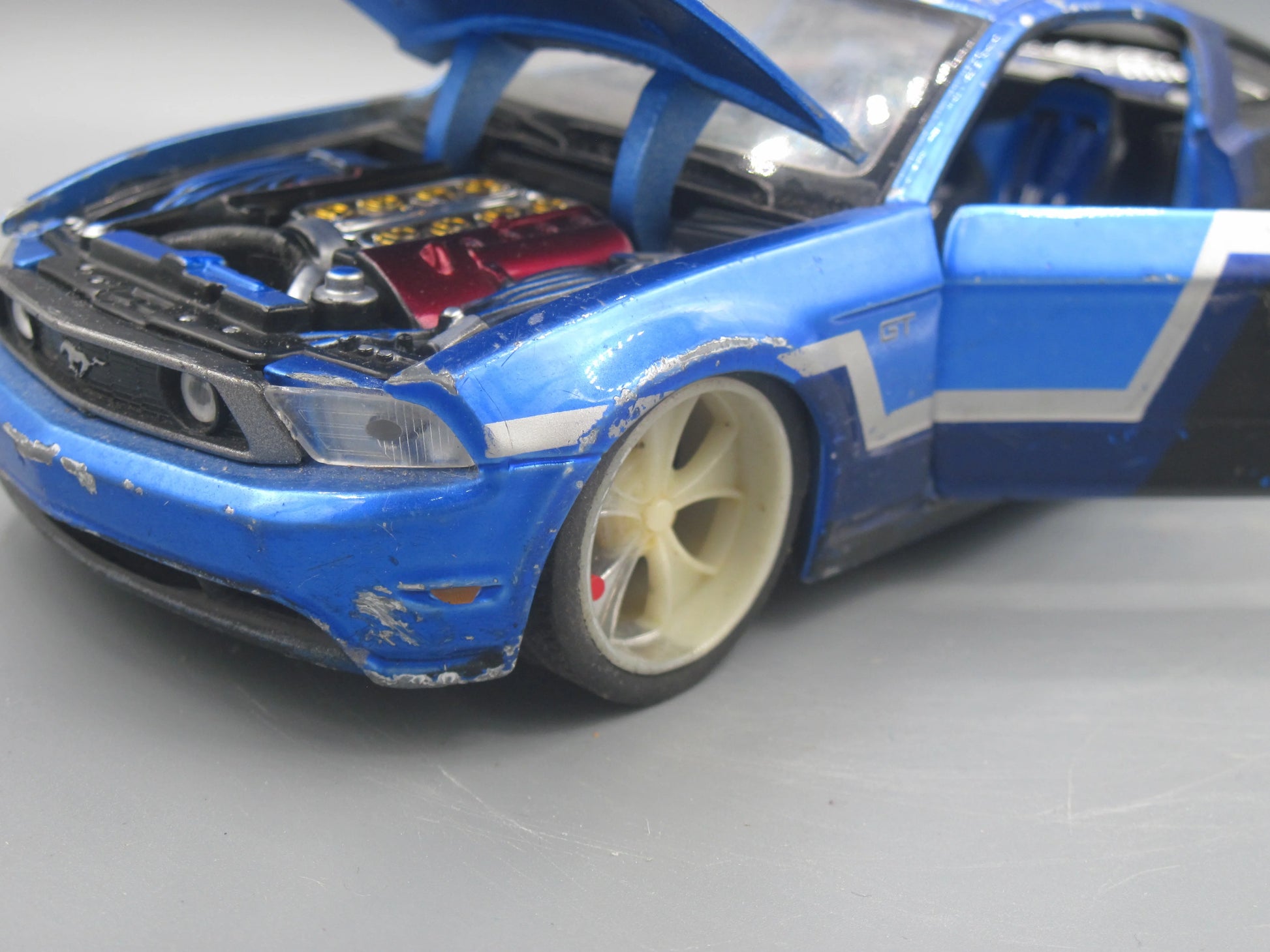 Maisto   Ford Mustang GT 2011 Blue