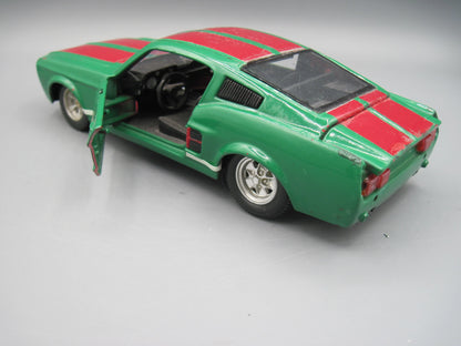 Maisto   Ford Mustang GT 1967 Green