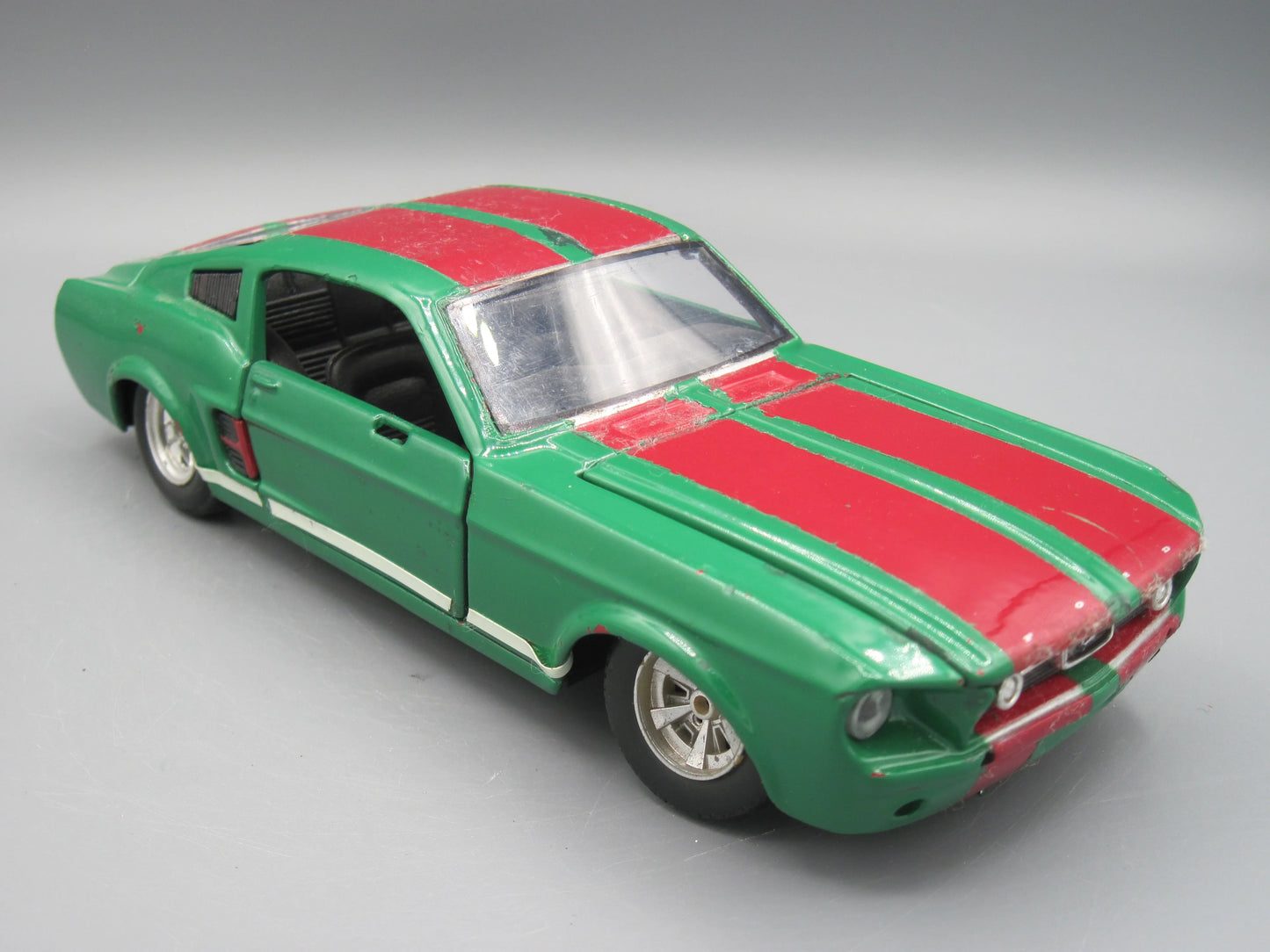 Maisto   Ford Mustang GT 1967 Green