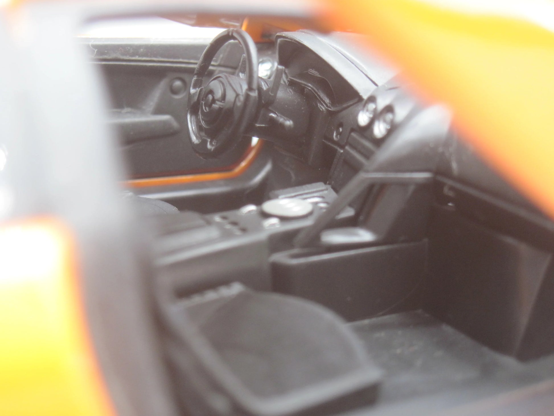 MZ   Lamborghini Murcielago LP 670-4 SV  Orange