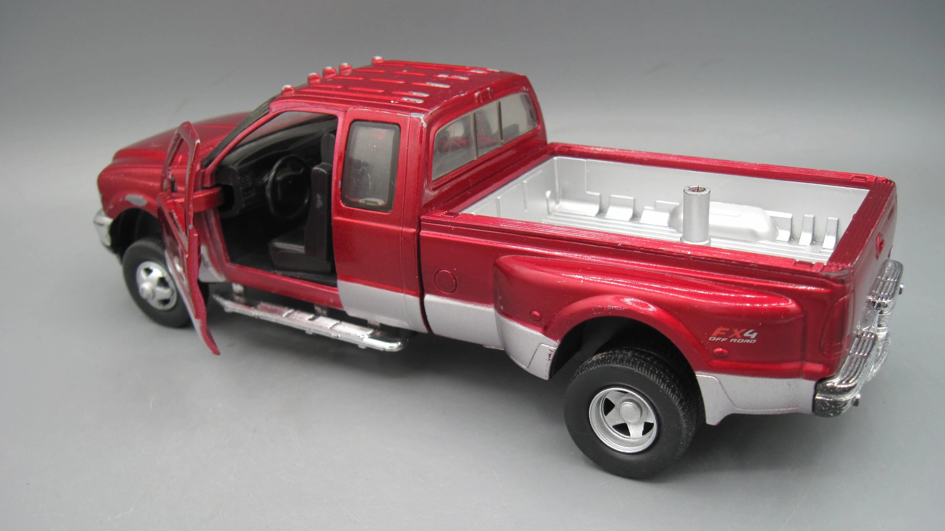 New Ray   Ford F-350 Super Duty  Maroon