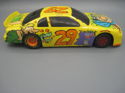Racing Champions   Monte Carlo #29 Chevrolet Nascar Flintstone 1995 Yellow Cartoon Network