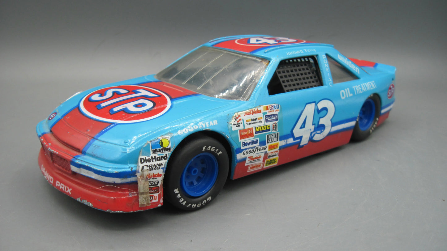 Racing Champions   Pontiac Nascar # 43 1992 Blue & Red