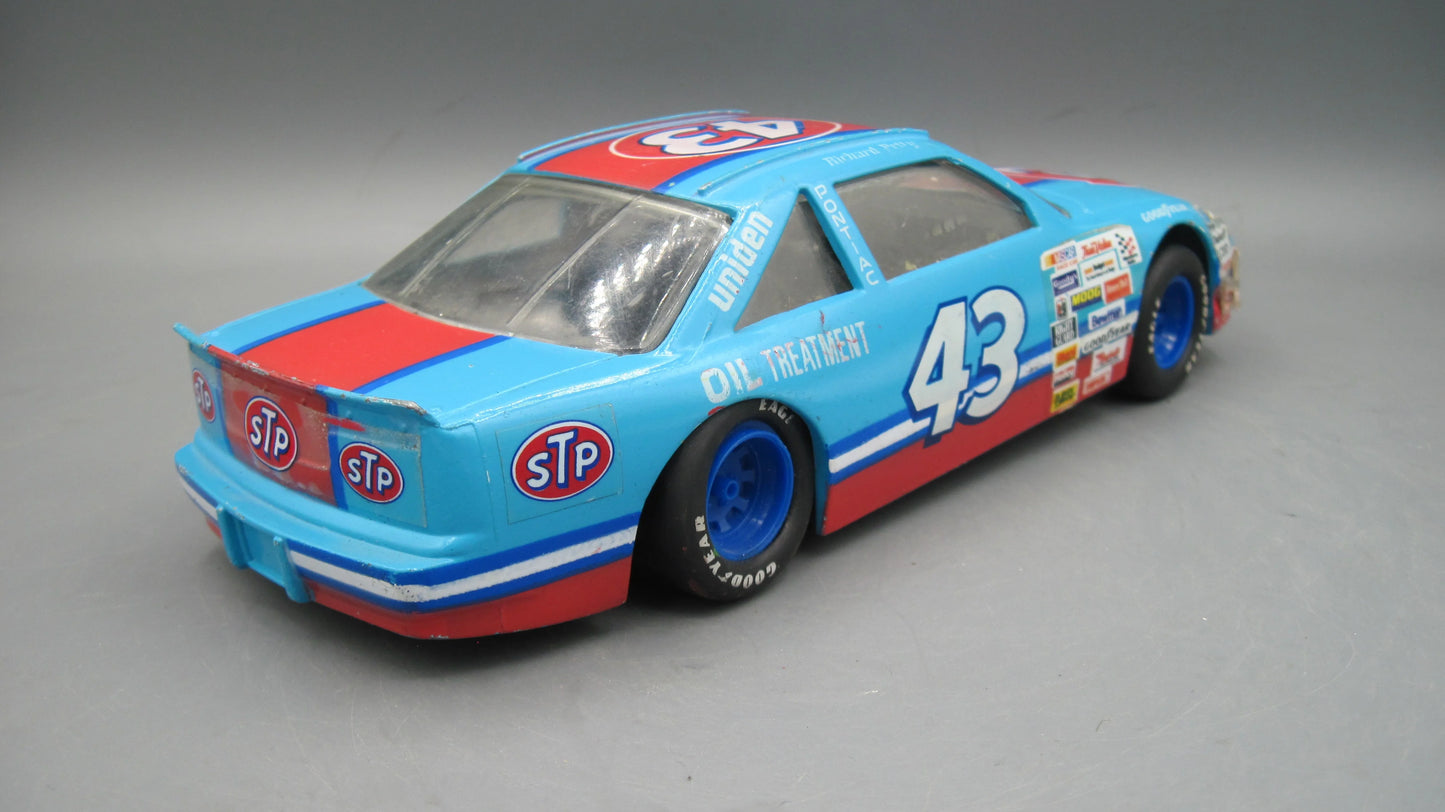 Racing Champions   Pontiac Nascar # 43 1992 Blue & Red