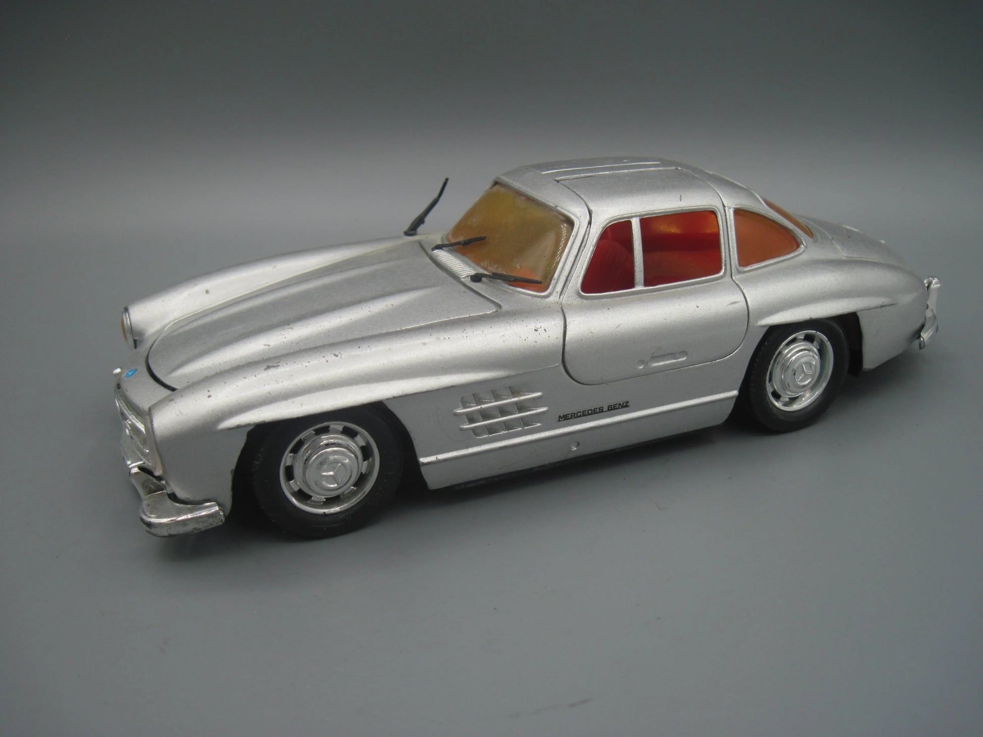 Revell   Mercedes-Benz 300 SL  Silver