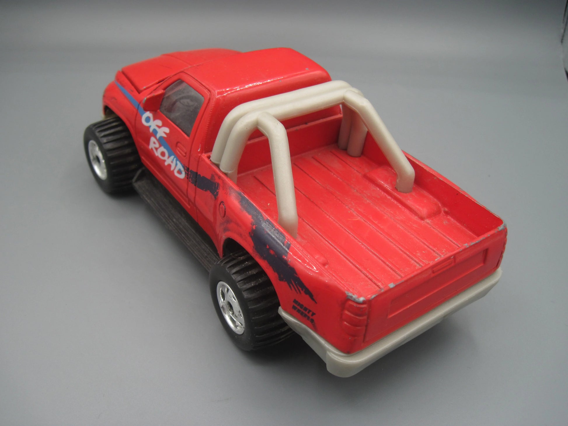 Soma    Off Road Mighty Wheels Monster Truck 1998 Red