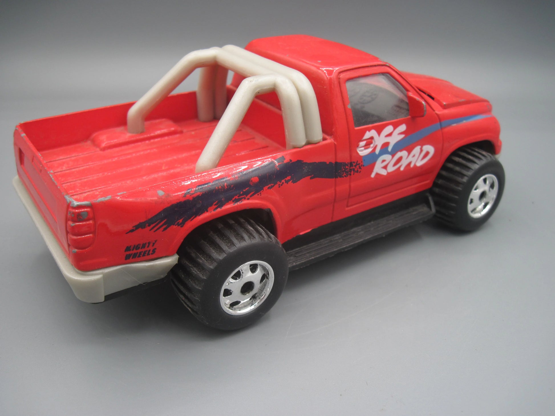 Soma    Off Road Mighty Wheels Monster Truck 1998 Red