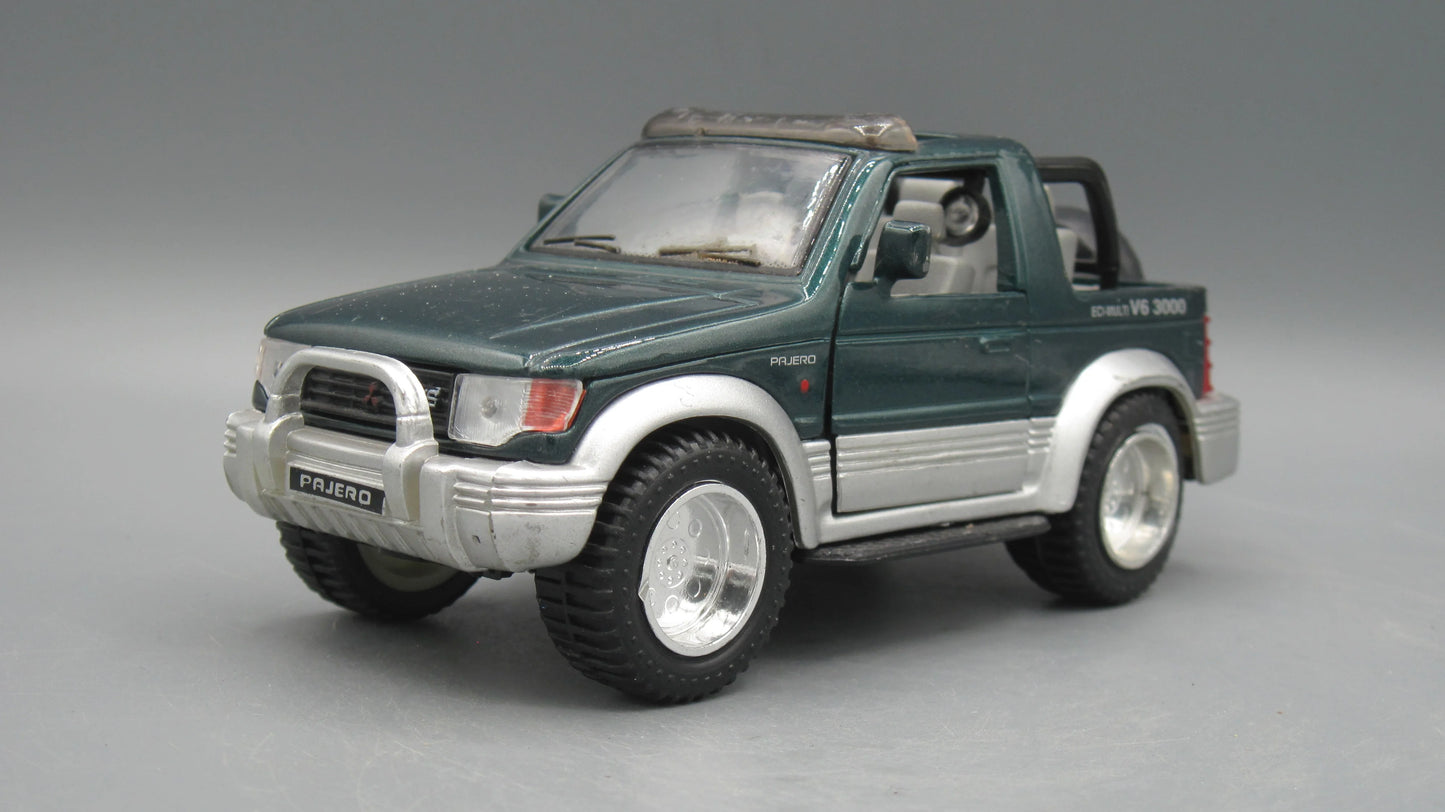 Sunny Side   Mitsubishi Pajero V6 3000  Green