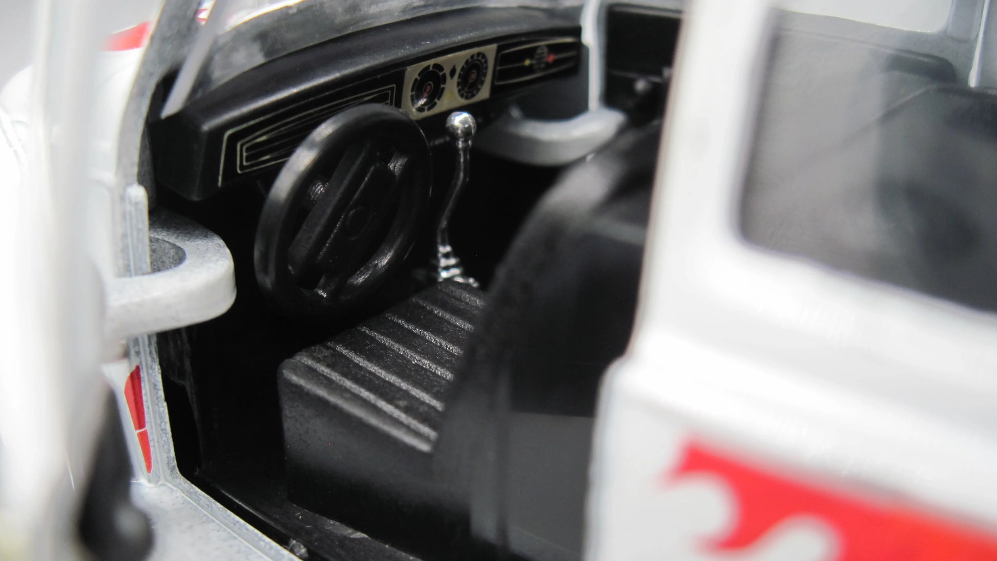 SunnySide   Volkswagen Beetle  White