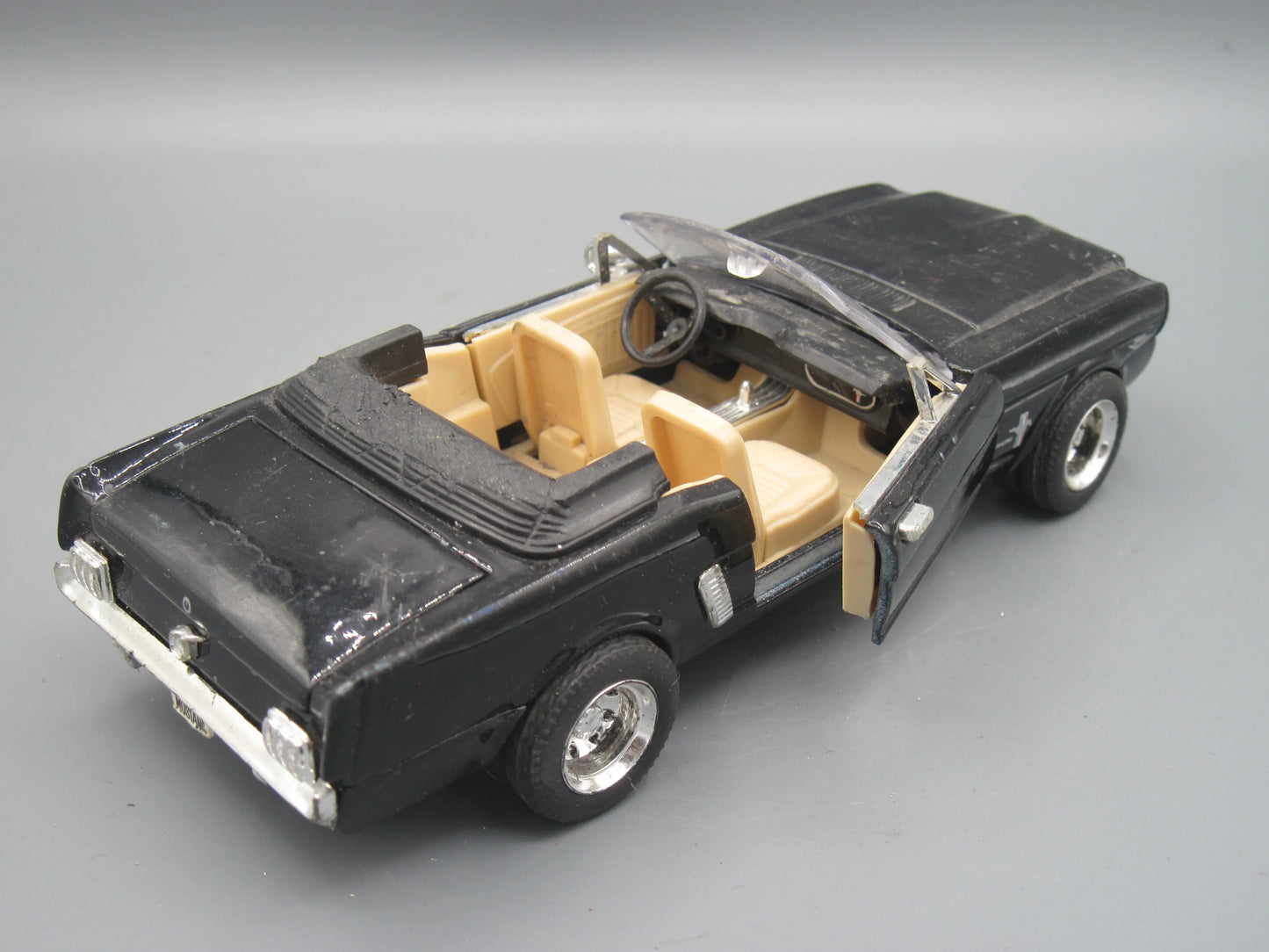 SunnySide   Ford Mustang Convertible  Black