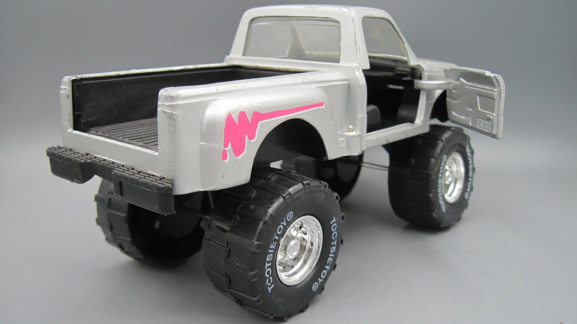 Tootsietoy   Ford Ranger Splash 1995 Grey