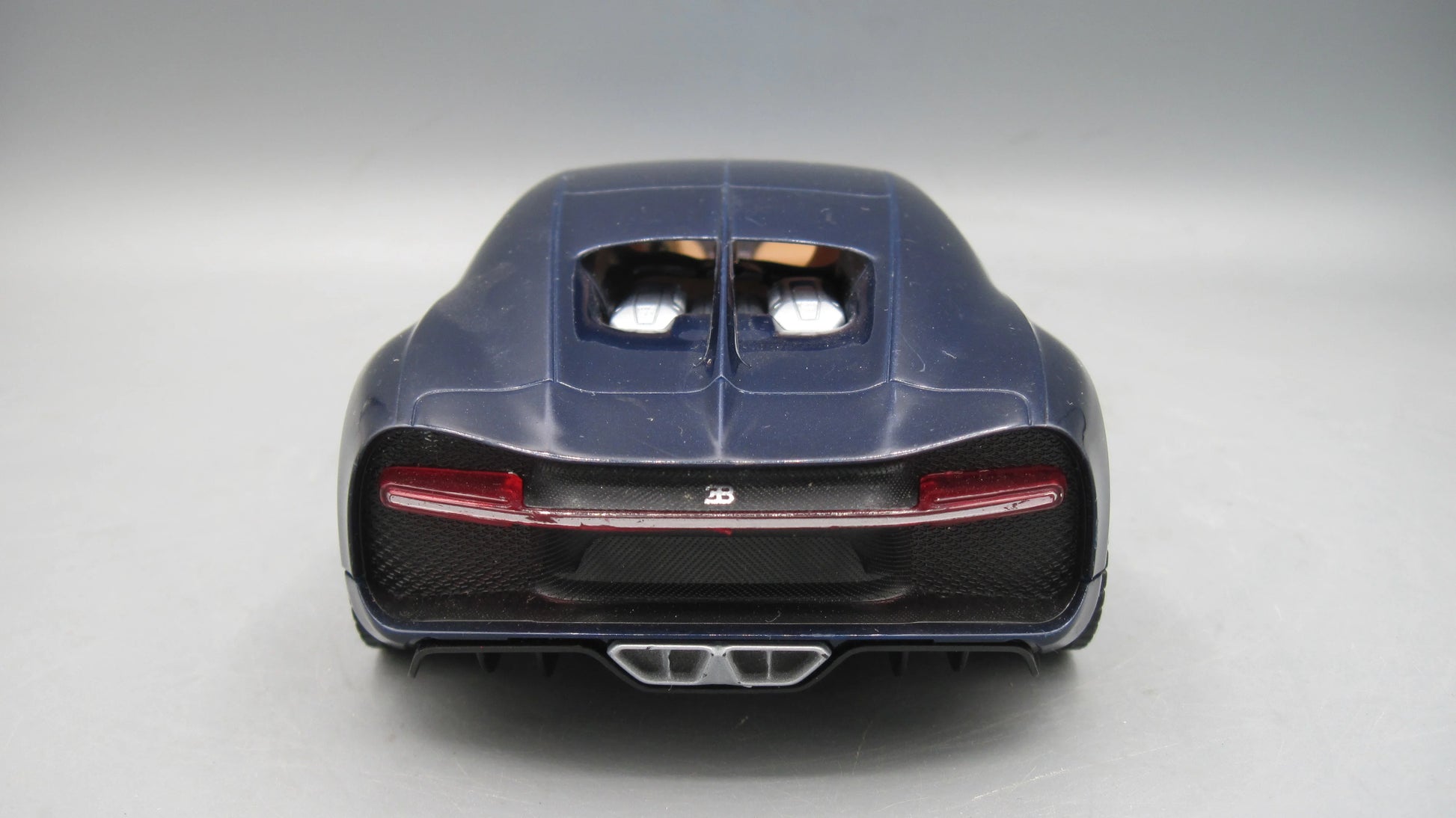 Welly   Bugatti Chiron  Blue