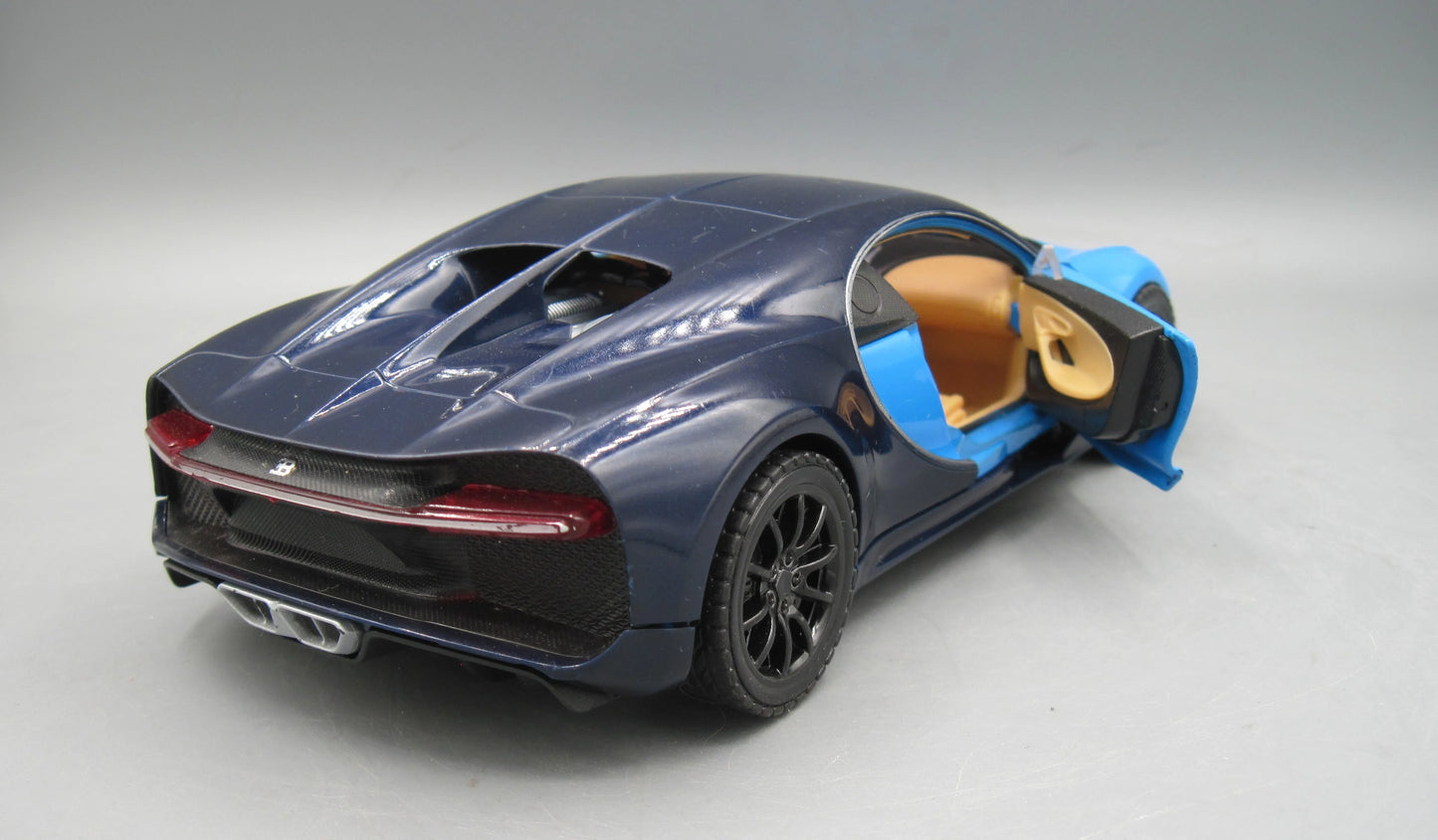 Welly   Bugatti Chiron  Blue