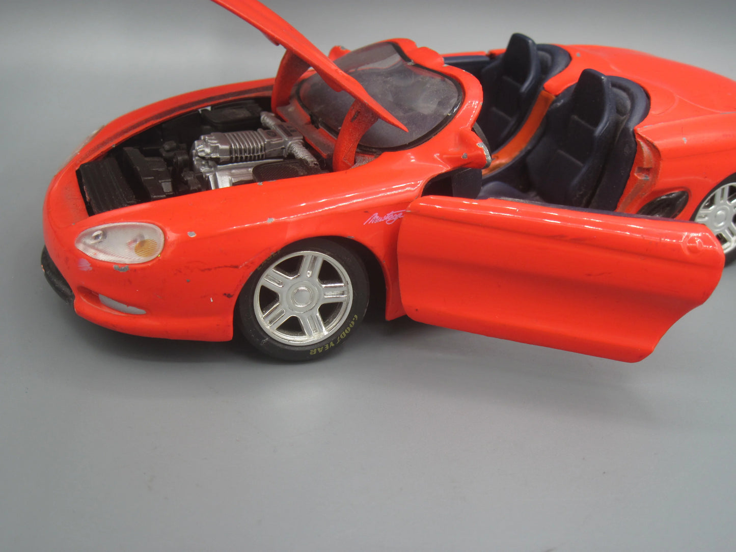Welly   Ford Mustang Mach III  Red