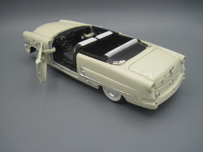 Welly   Ford Victoria Crestline 1953 Beige
