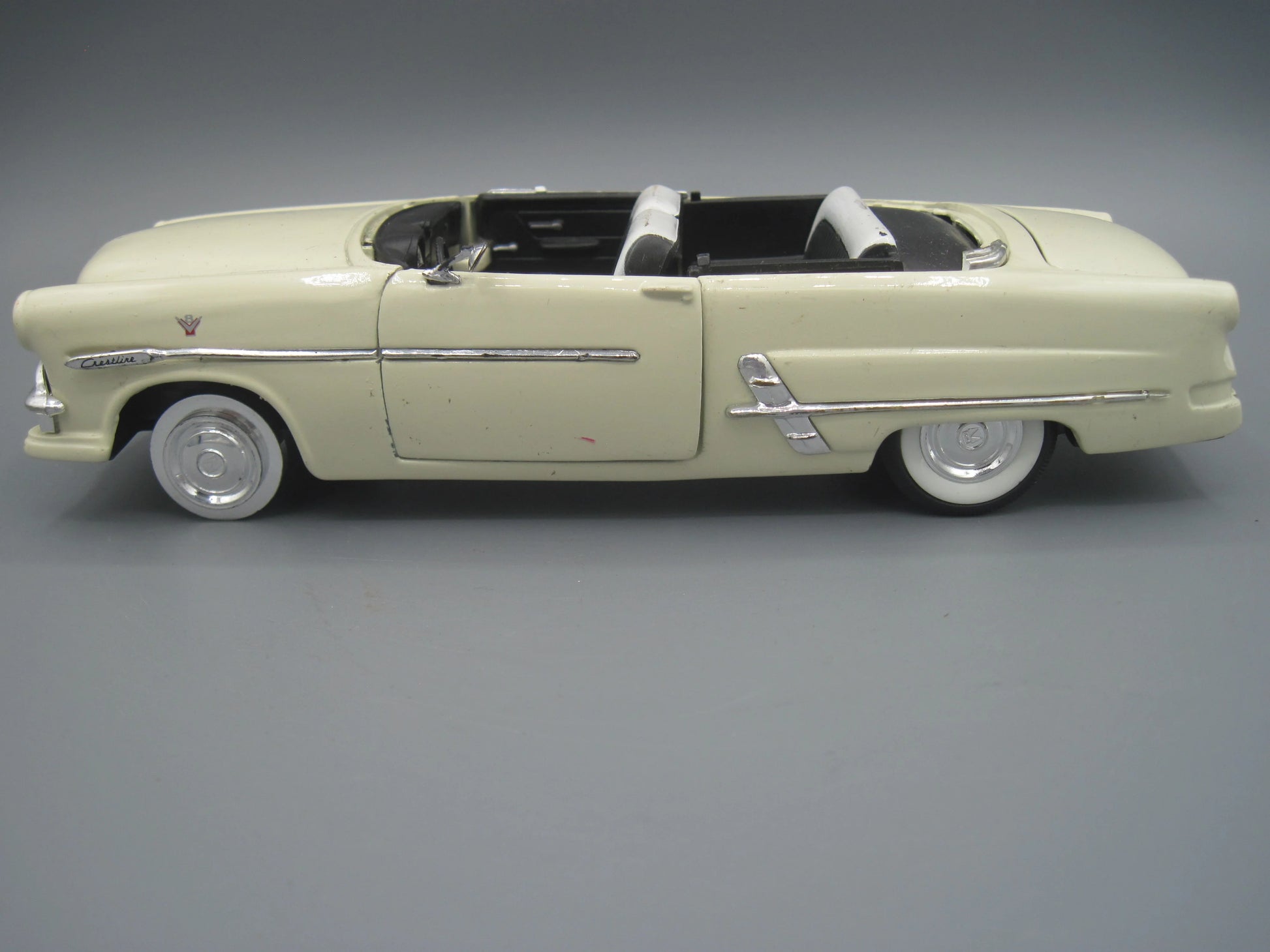 Welly   Ford Victoria Crestline 1953 Beige