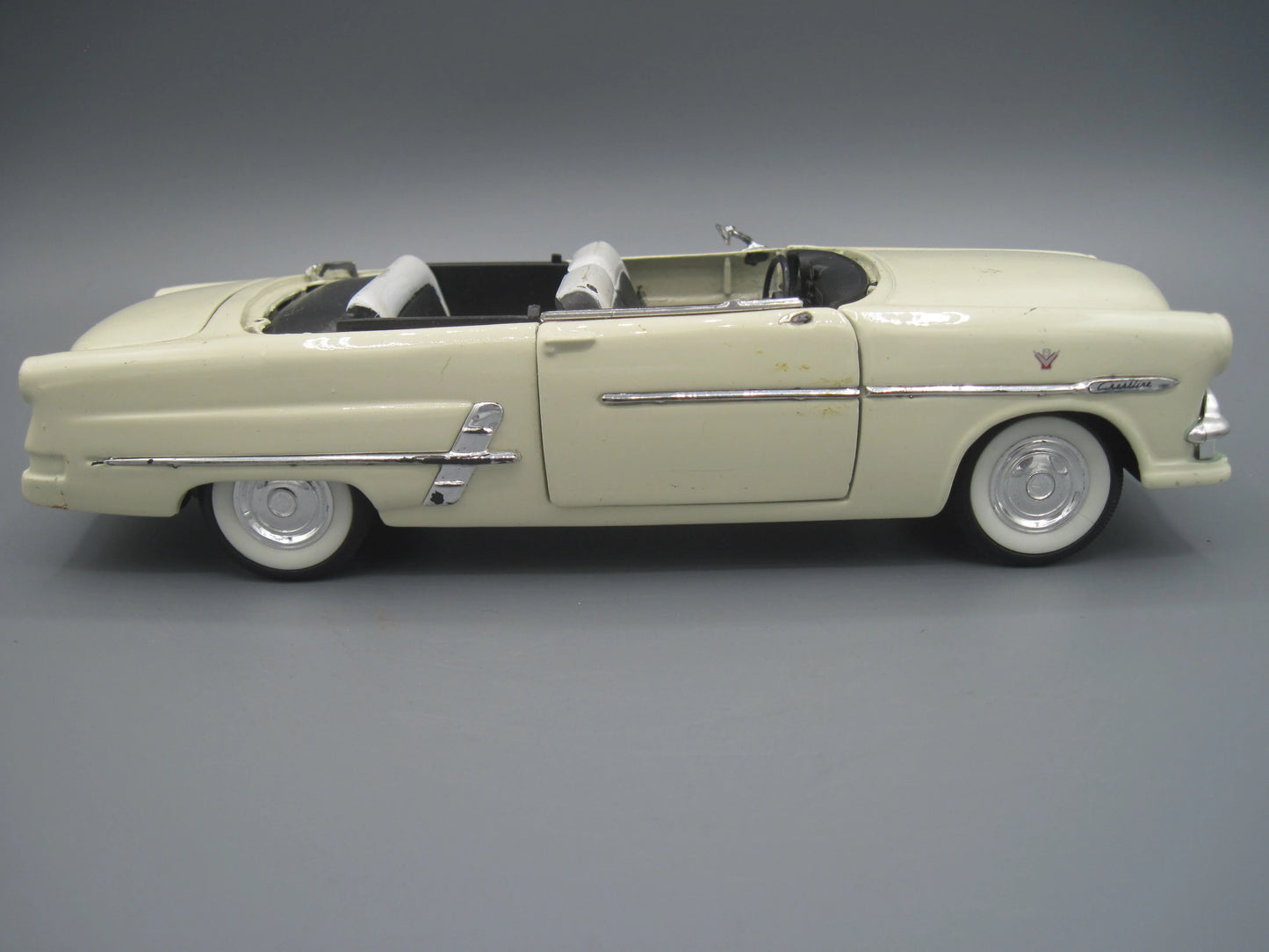Welly   Ford Victoria Crestline 1953 Beige