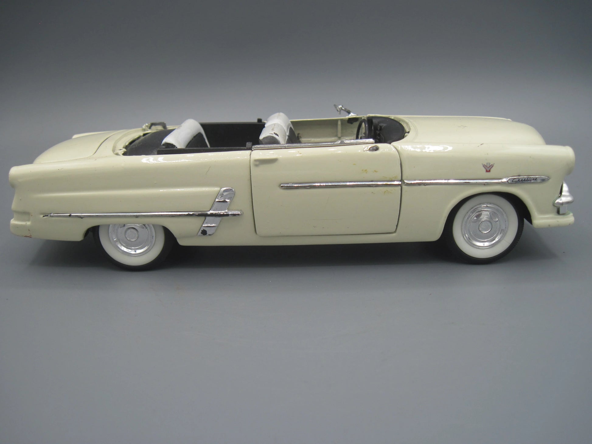 Welly   Ford Victoria Crestline 1953 Beige