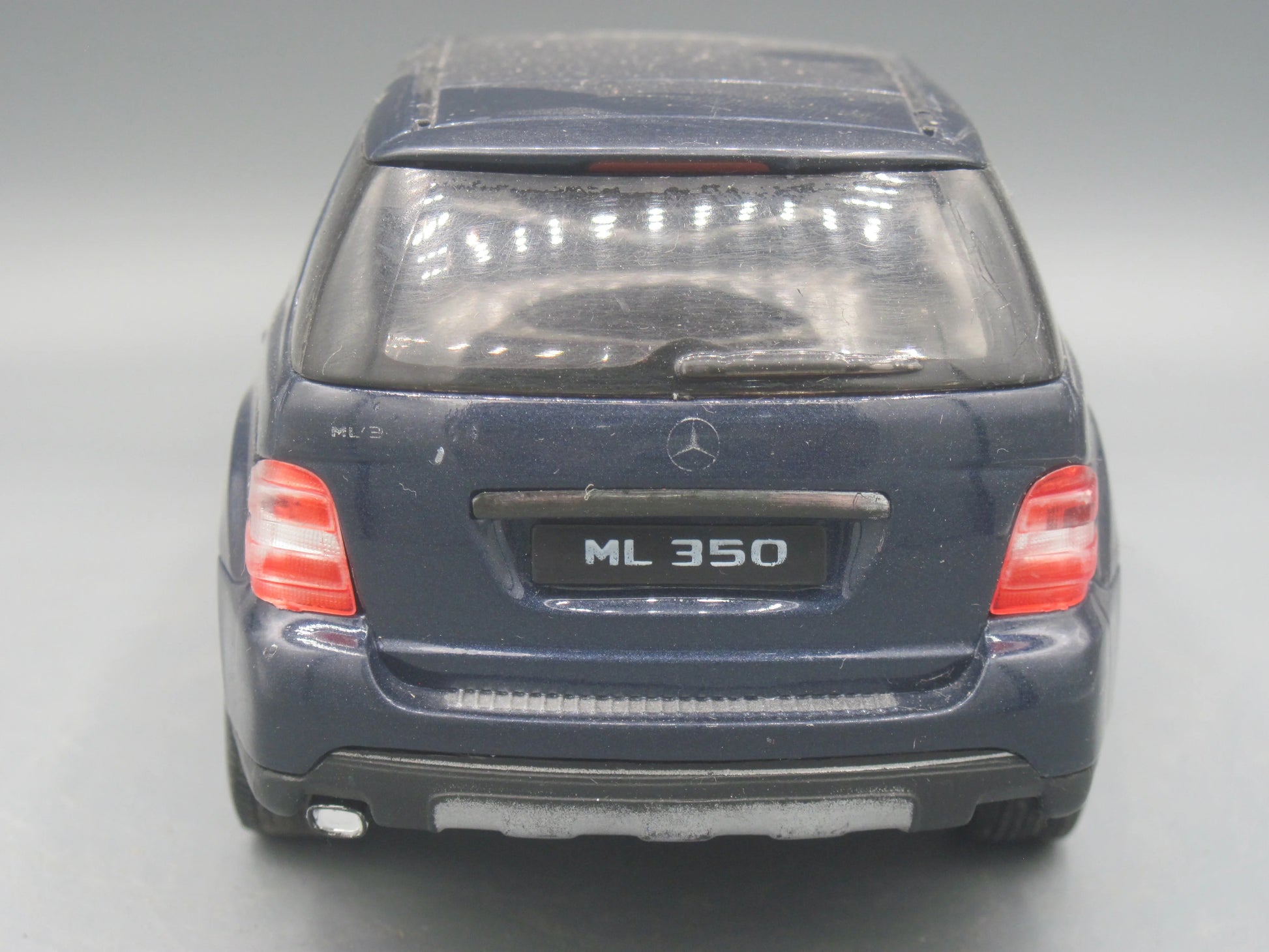 Welly   Mercedes-Benz ML 350  Purple