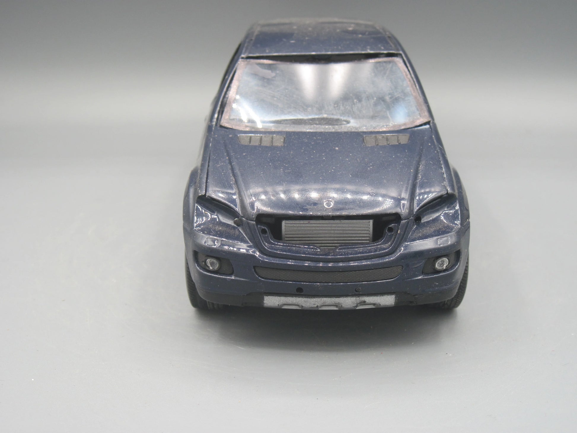 Welly   Mercedes-Benz ML 350  Purple