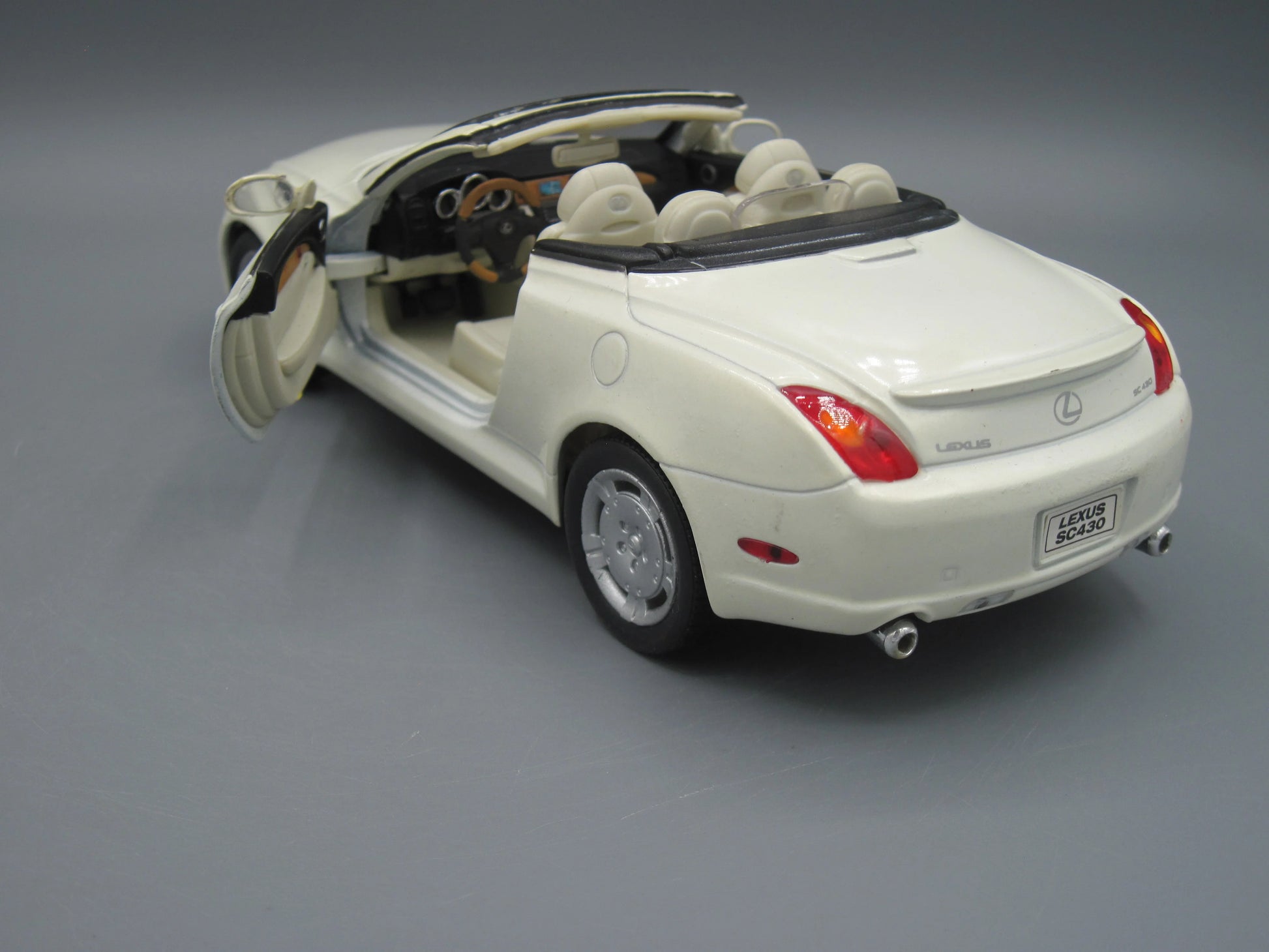 Welly   Lexus SC 430  White