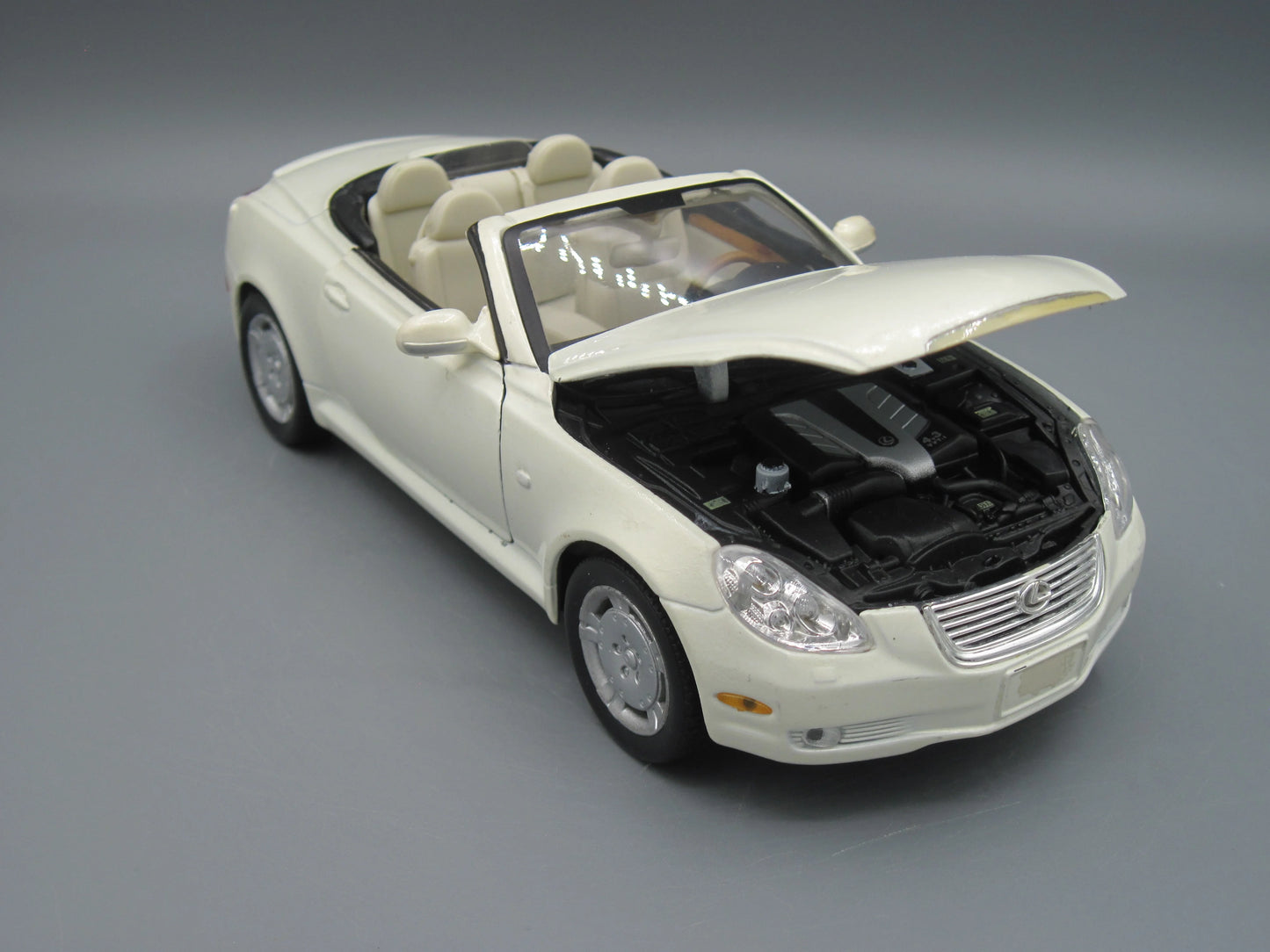 Welly   Lexus SC 430  White