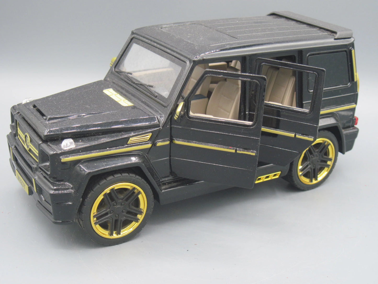 XLG   Mercedes-Benz G65  Black