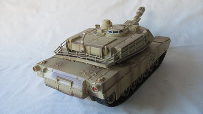 XQ Toys    F2 Military Tank R/C  Army Green