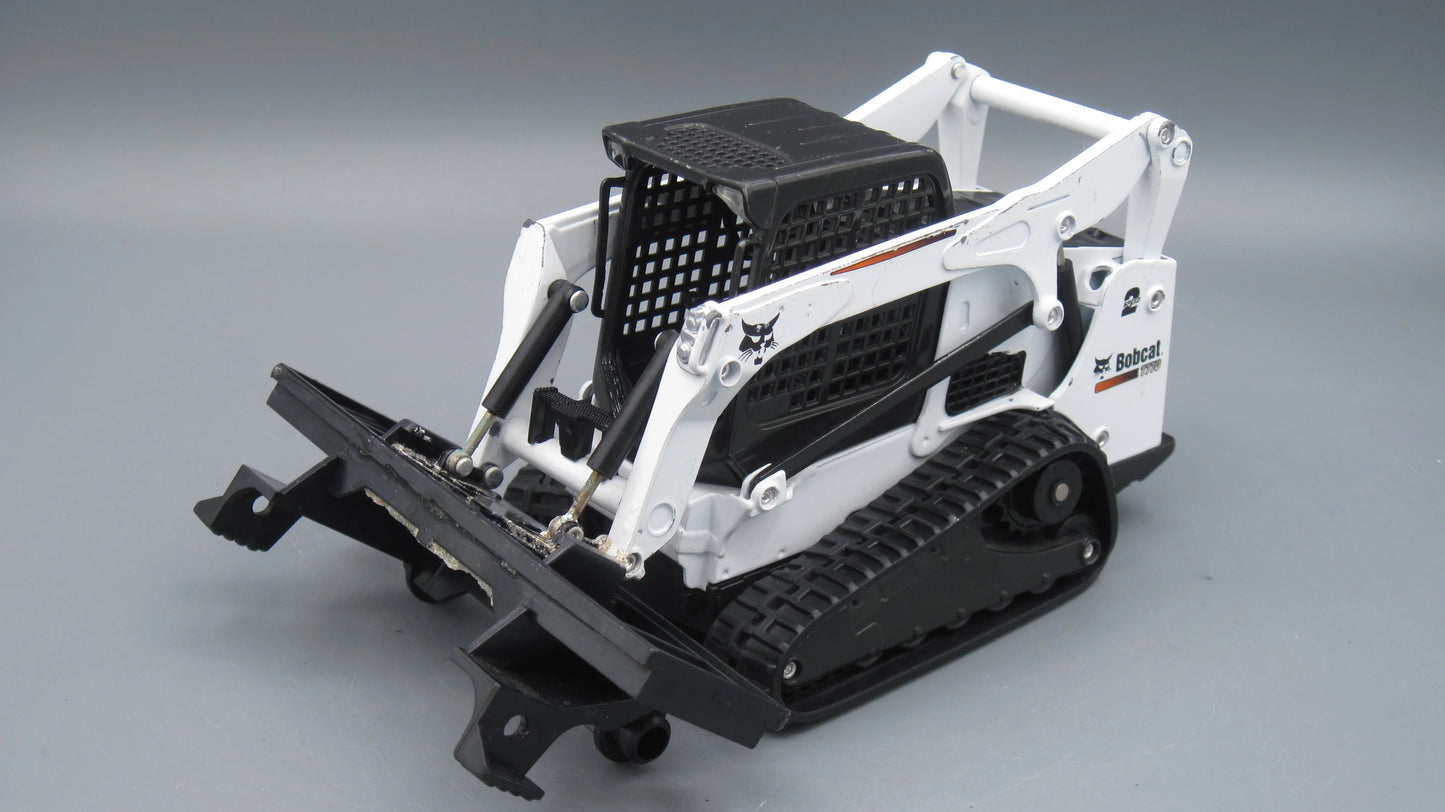 China   Bomcat T770 Compact Track Loader  White