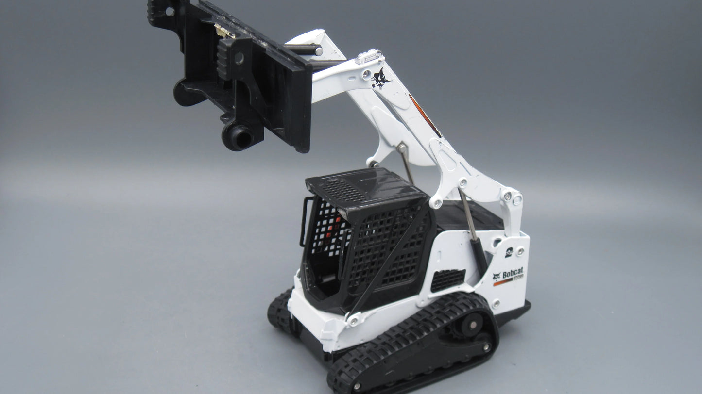 China   Bomcat T770 Compact Track Loader  White