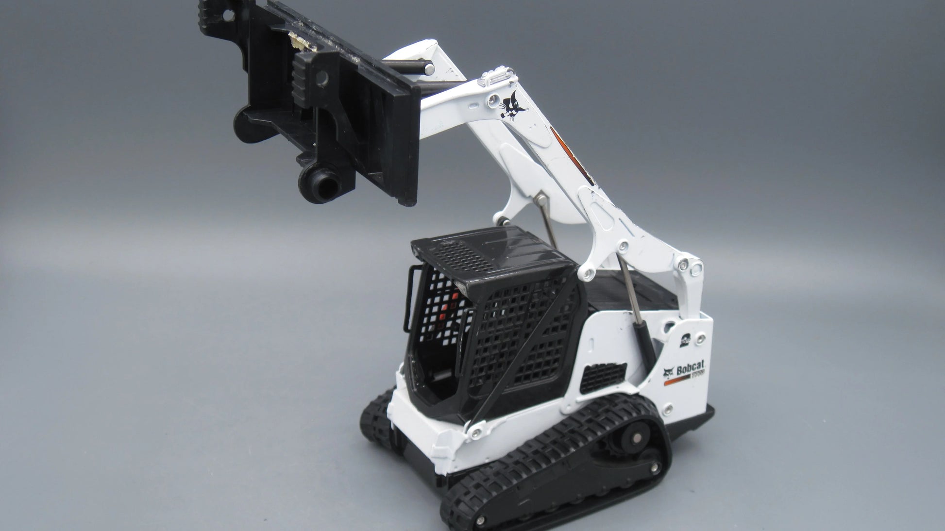 China   Bomcat T770 Compact Track Loader  White