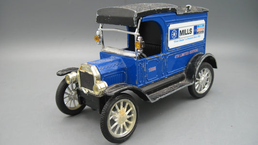 ERTL   Ford T Van 1913 Blue