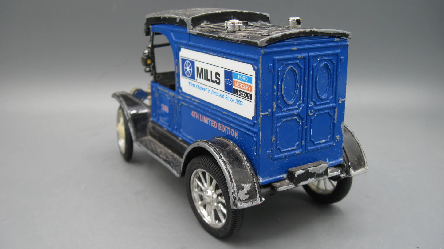 ERTL   Ford T Van 1913 Blue