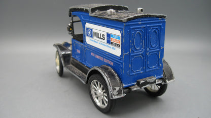 ERTL   Ford T Van 1913 Blue