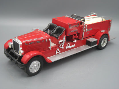 ERTL   Mack Trucks County Fire Department Truck 1929 Red