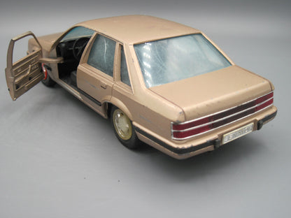 Gama   Opel Senator Saloon  Golden